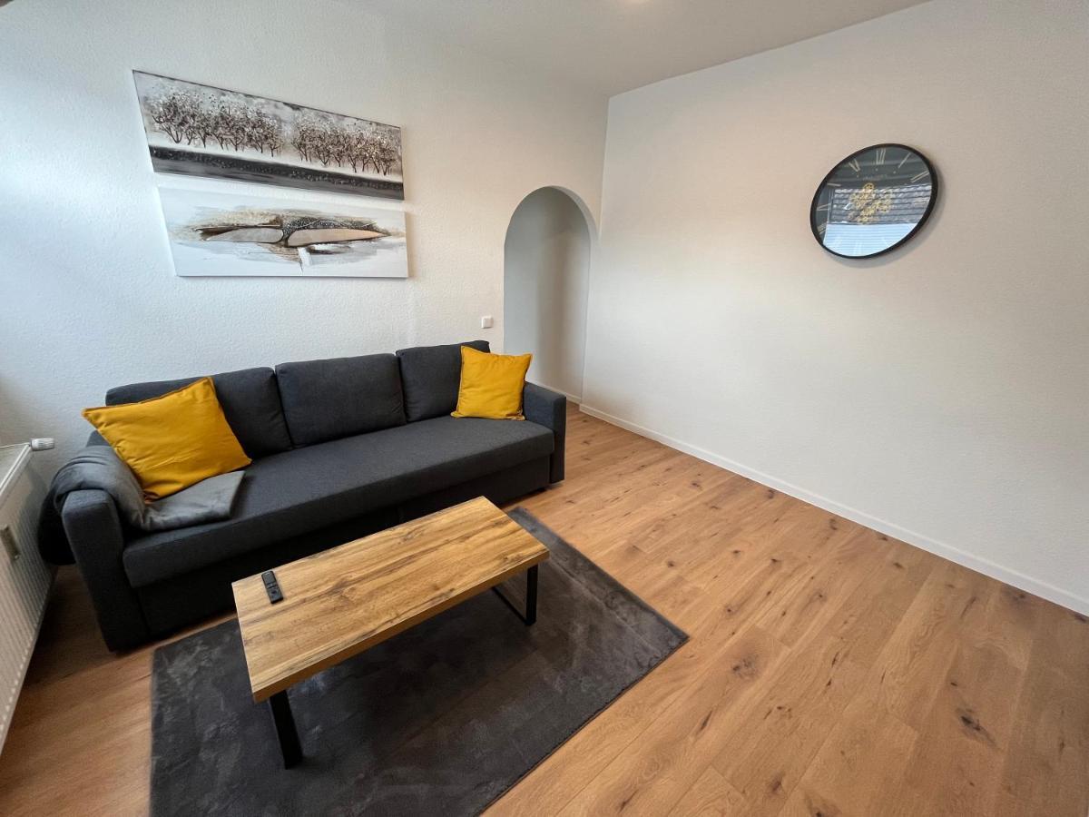Apartment Miami , Naehe Duesseldorf ,messe ,hbf ,city, Wifi, Helios Hospital Krefeld