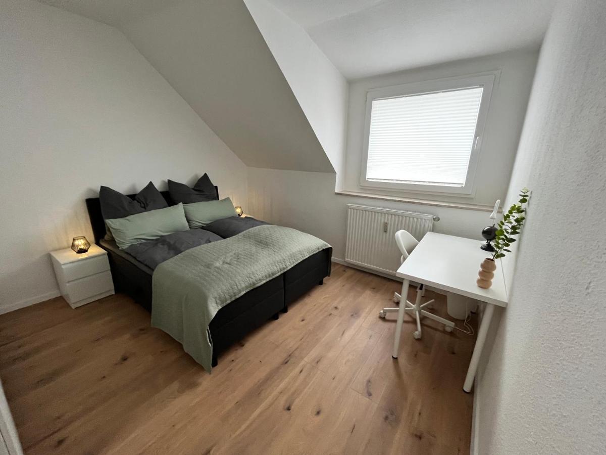 Apartment Miami , Naehe Duesseldorf ,messe ,hbf ,city, Wifi, Helios Hospital Krefeld